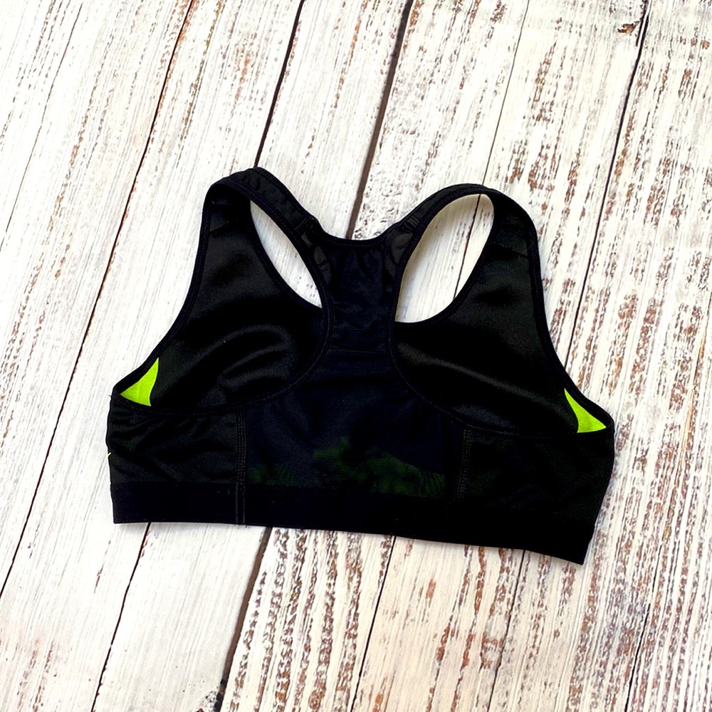 Black Nike Sports Bra with Neon Green Accent - XS - Picture 2 of 5